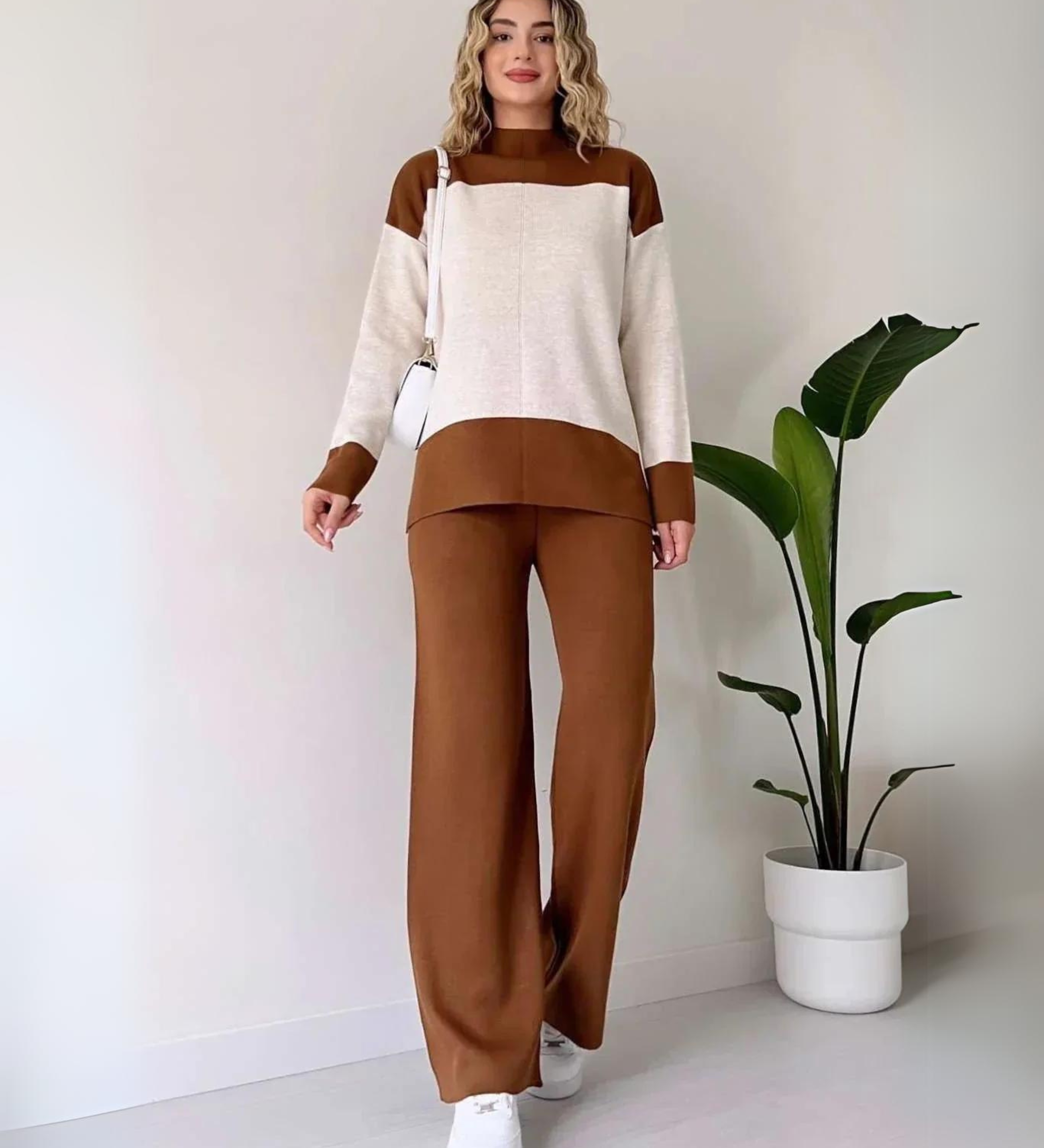 AMBER™ – ALSIDIGT OG KOMFORTABELT TO-DELT SÆT