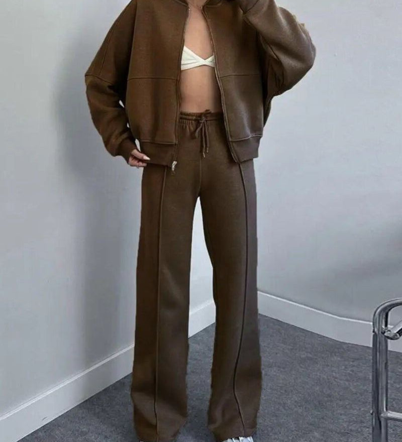 NOLA™ – BLØDT TO-DELT SÆT MED LYN­LÅS