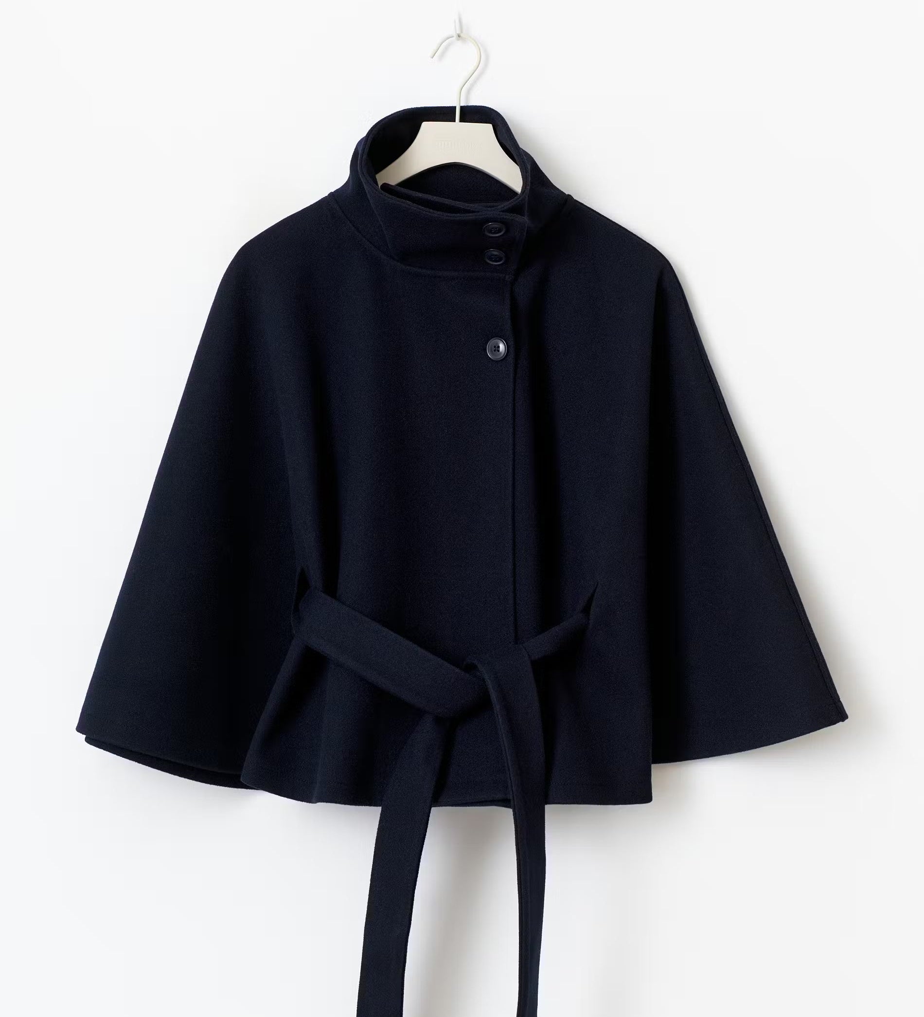 SELENA™ – CAPEJAKKE MED BÆLTE TIL KVINDER