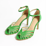 VERA NOIR™ – ELEGANTE HÆLE MED KRYDSDETALJE