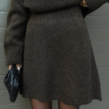 MARIE™ – STRIKSÆT MED BLUSE & NEDERDEL